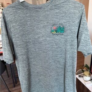 Patagonia Men’s Capilene Cool Daily Shirt in Heather Gray/Green